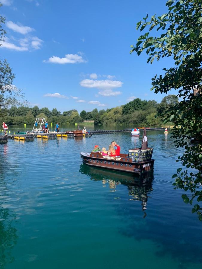 Holiday Home Breaks At Tattershall Lakes Конингсби Экстерьер фото