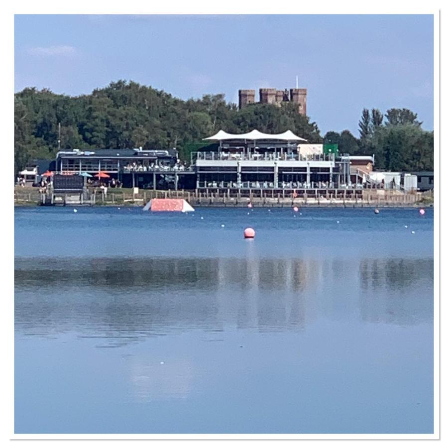 Holiday Home Breaks At Tattershall Lakes Конингсби Экстерьер фото