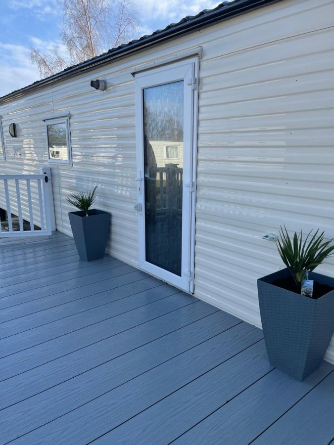 Holiday Home Breaks At Tattershall Lakes Конингсби Экстерьер фото